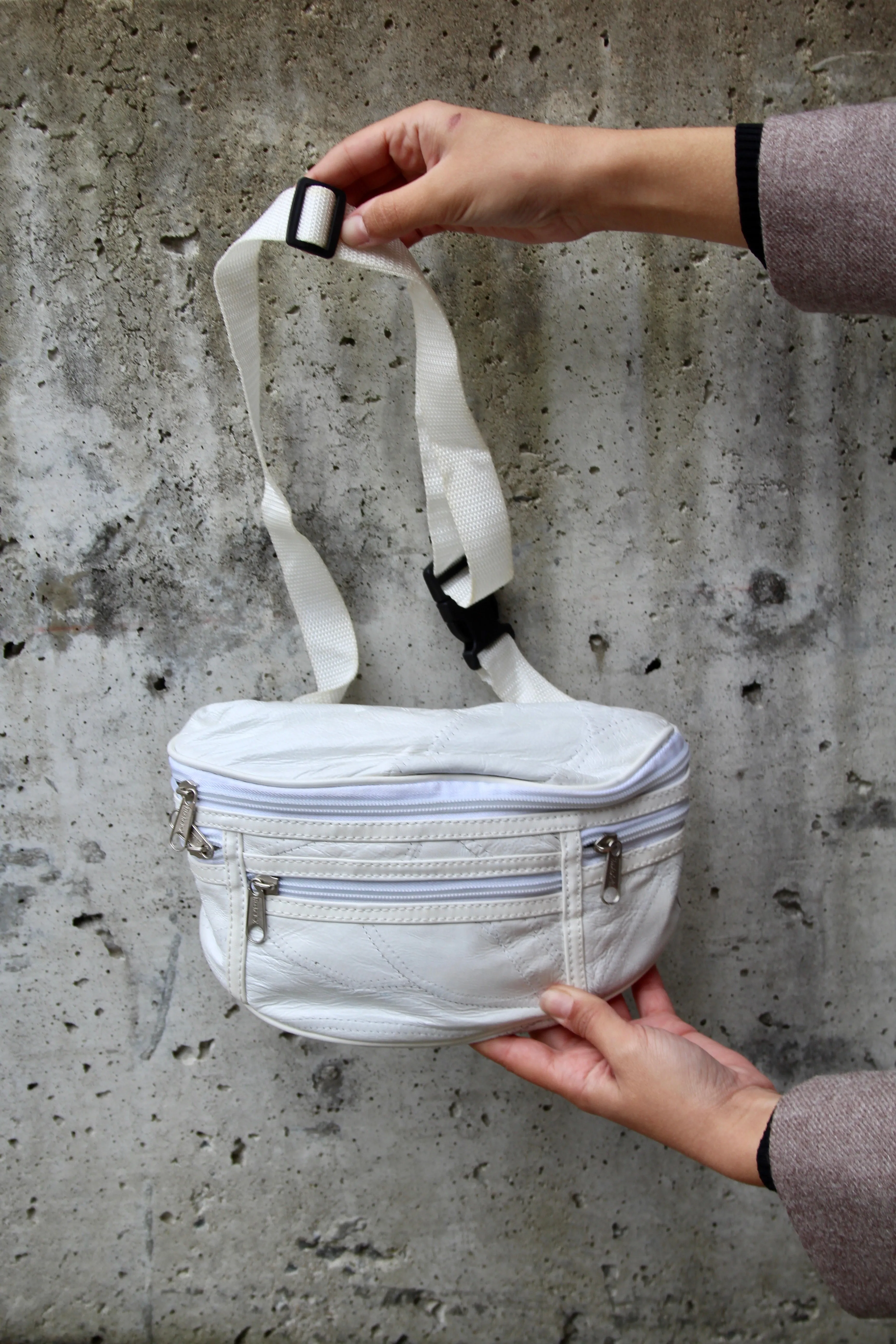 90s White Fanny Pack