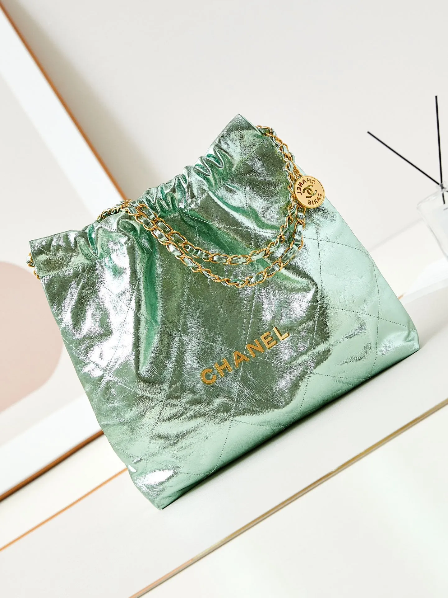 CC964 CHANEL 22 Bag / HIGHEST QUALITY VERSION / Small/Medium