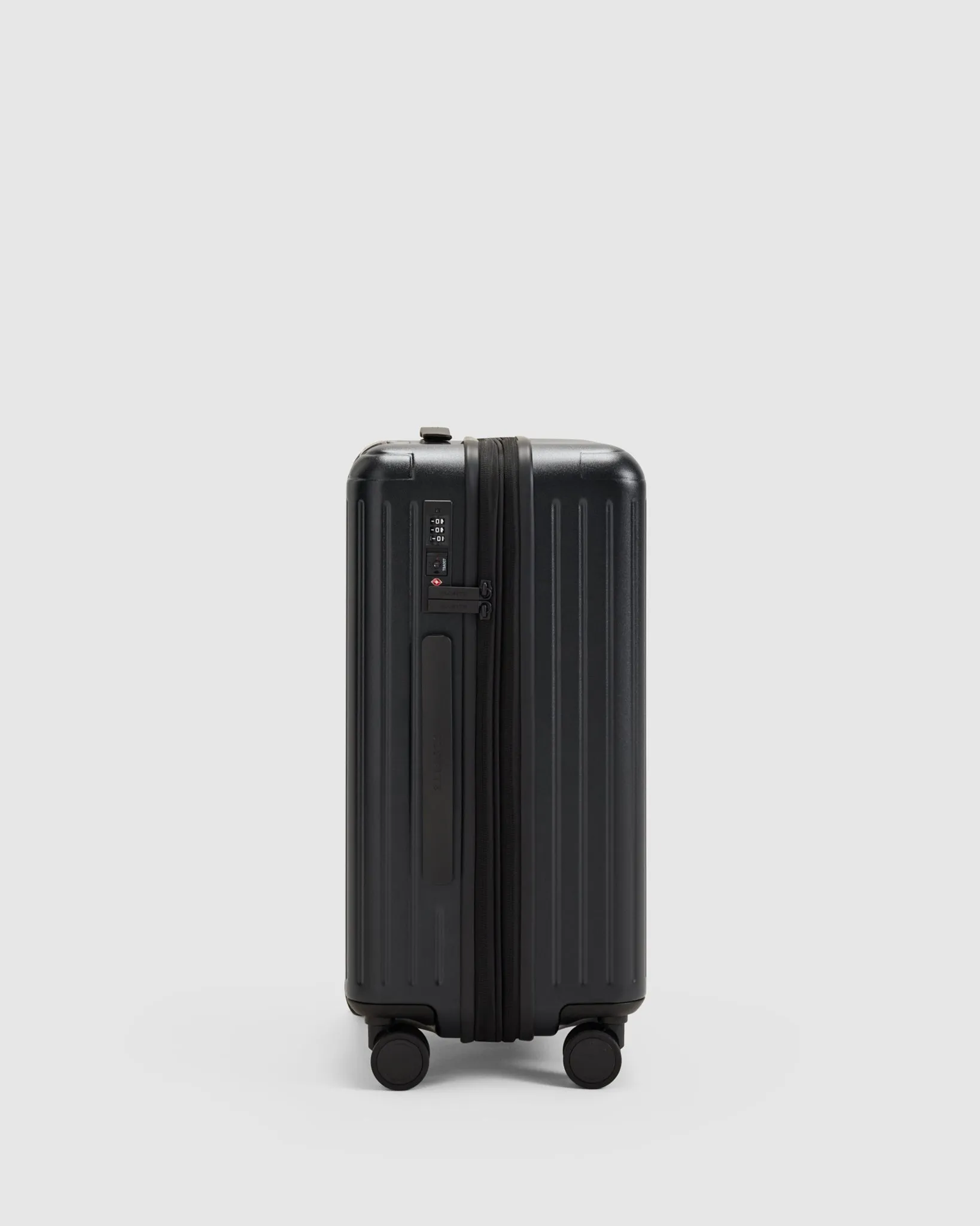 Expandable Carry On Suitcase - Caviar Black