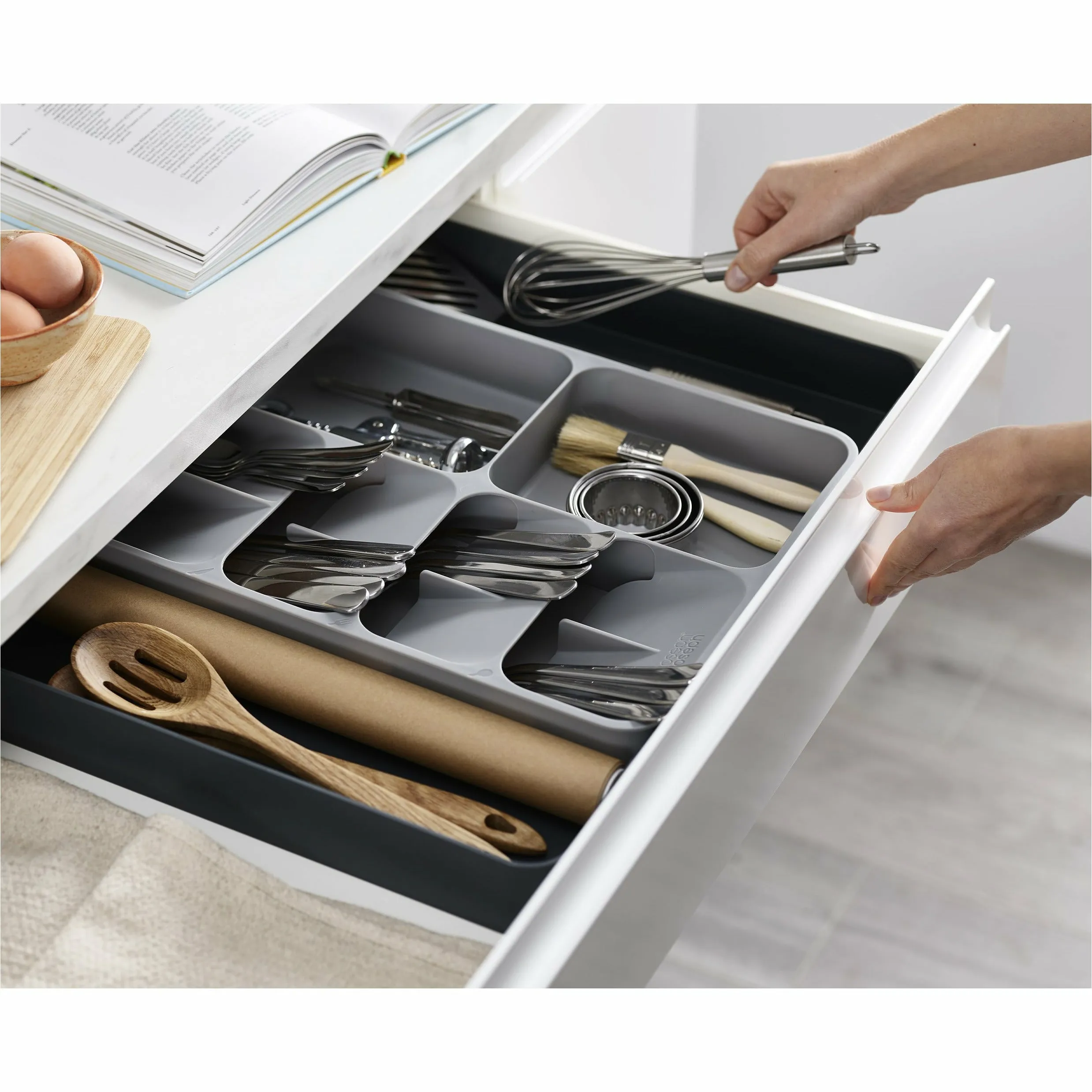 Expandable Cutlery Organizer
