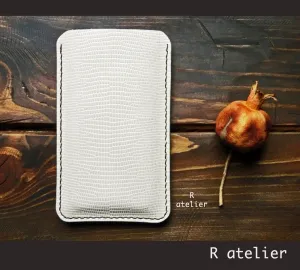 Handmade Leather iPhone Sleeve | Smartphone Sleeve / Case