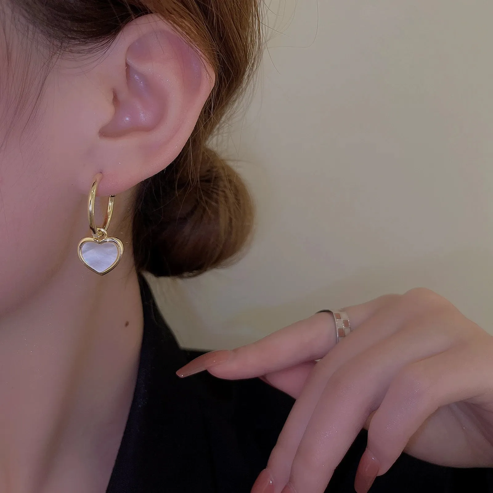 Shell Heart Pendant