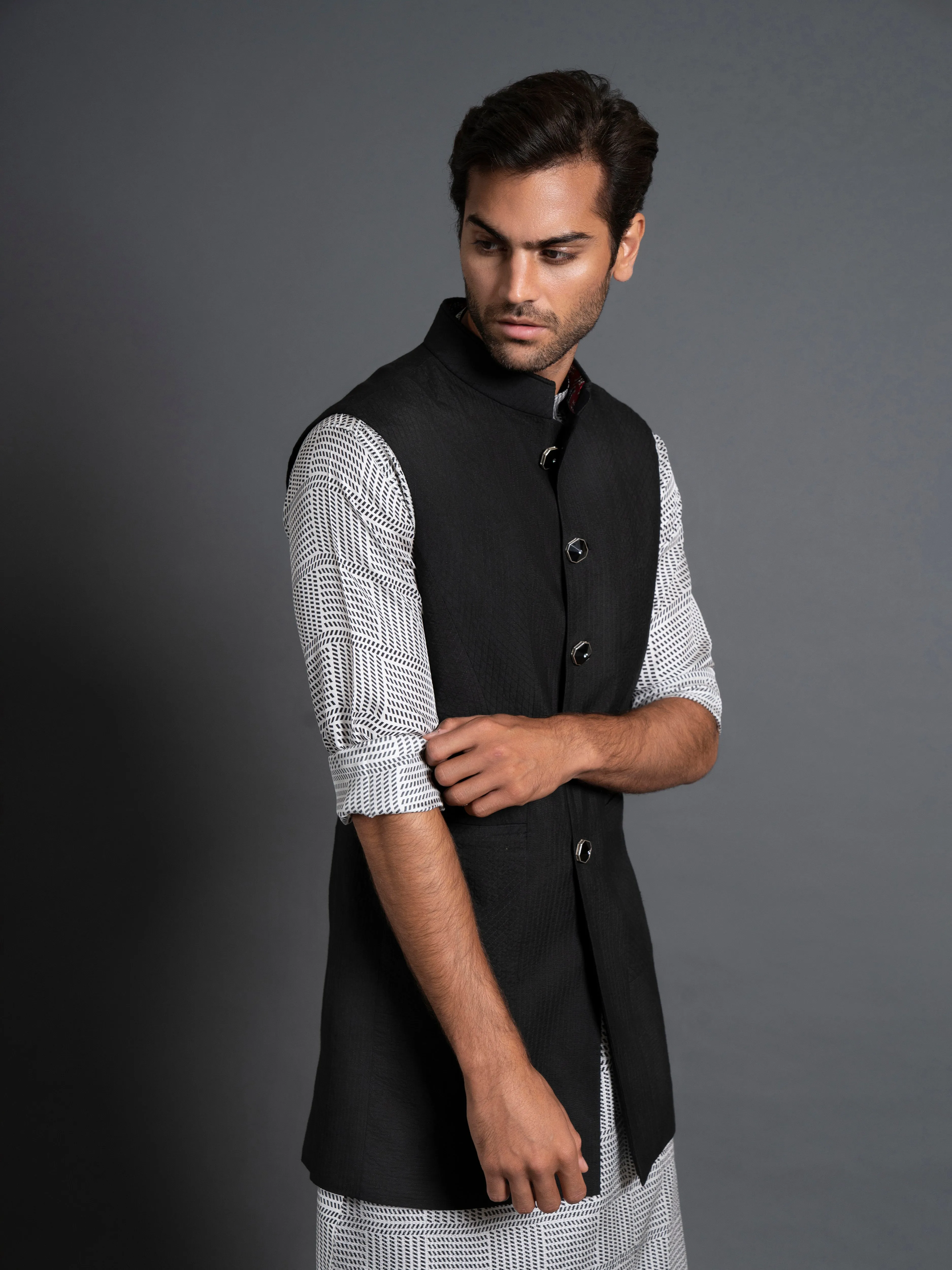 TEXTURED LONG WAISTCOAT