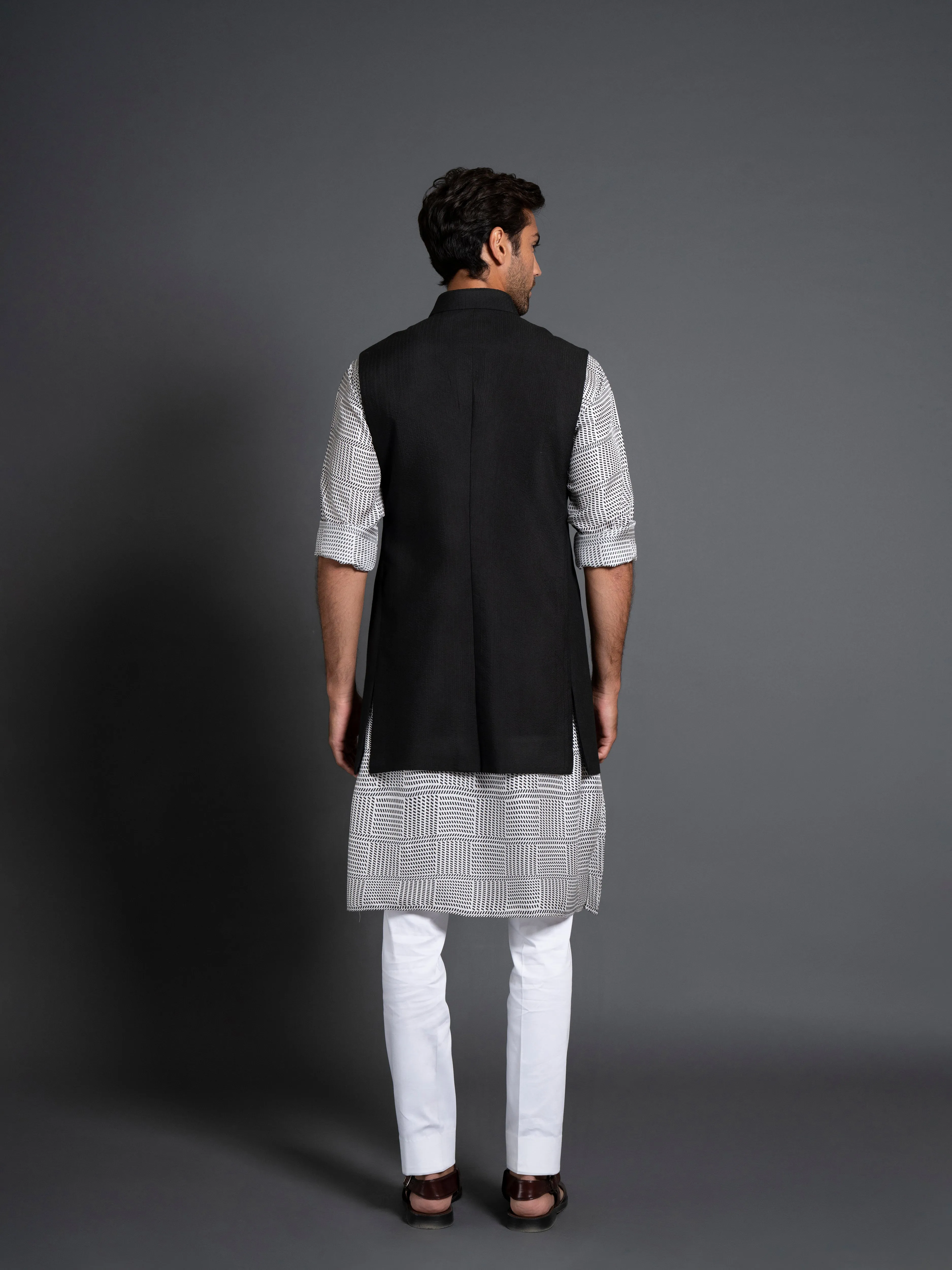 TEXTURED LONG WAISTCOAT